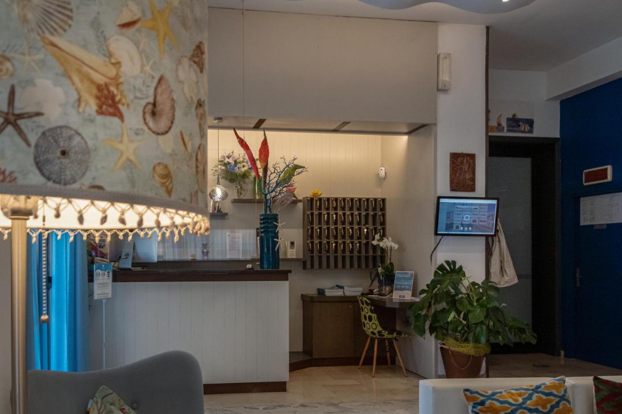 Hotel Boston Cesenatico Kültér fotó