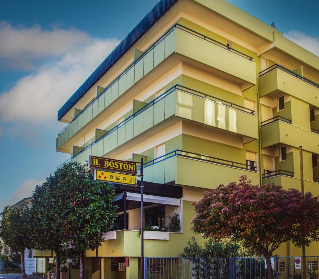 Hotel Boston Cesenatico Kültér fotó